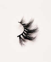 Load image into Gallery viewer, Bossy Lash Set | Simply SHE
