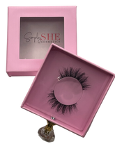 Load image into Gallery viewer, Goddess Lashes | Simply SHE

